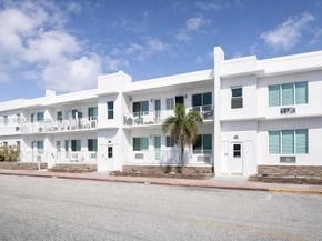505 74th St 6B, Miami Beach FL 33141