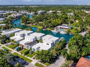 895 NE 76th St, Miami FL 33138