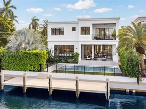 895 NE 76th St, Miami FL 33138