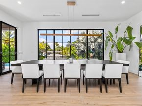 895 NE 76th St, Miami FL 33138