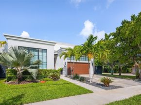 895 NE 76th St, Miami FL 33138