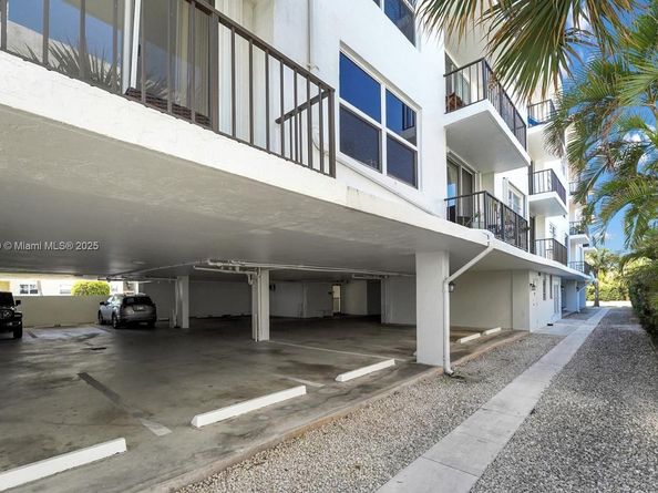 301 Croton Ave 203, Lantana FL 33462