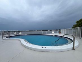 301 Croton Ave 203, Lantana FL 33462