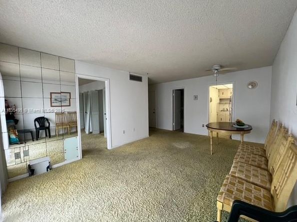 301 Croton Ave 203, Lantana FL 33462