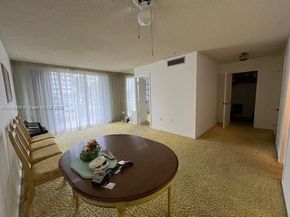 301 Croton Ave 203, Lantana FL 33462