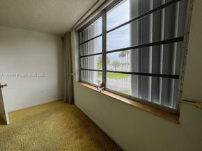 301 Croton Ave 203, Lantana FL 33462