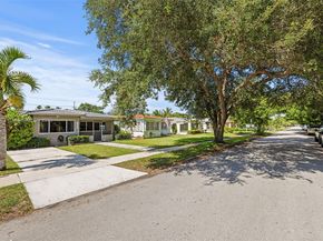 1655 Jefferson St, Hollywood FL 33020