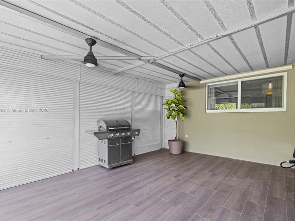 1655 Jefferson St, Hollywood FL 33020