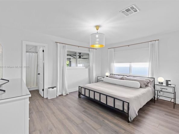 1655 Jefferson St, Hollywood FL 33020