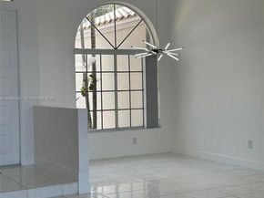 3066 Lakewood Cir, Weston FL 33332