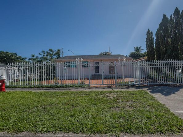 3495 W 2nd Ave, Hialeah FL 33012