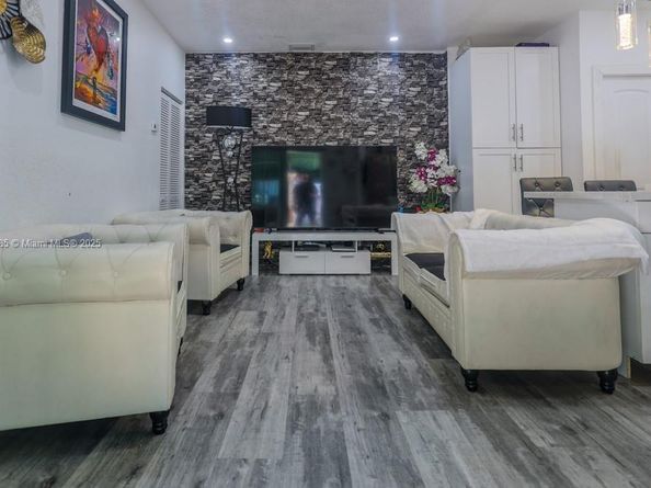 3495 W 2nd Ave, Hialeah FL 33012