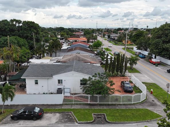 3495 W 2nd Ave, Hialeah FL 33012