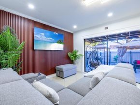 15445 SW 57th St, Miami FL 33193