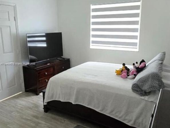 Undisclosed Address #A11896843, Hialeah FL 33015