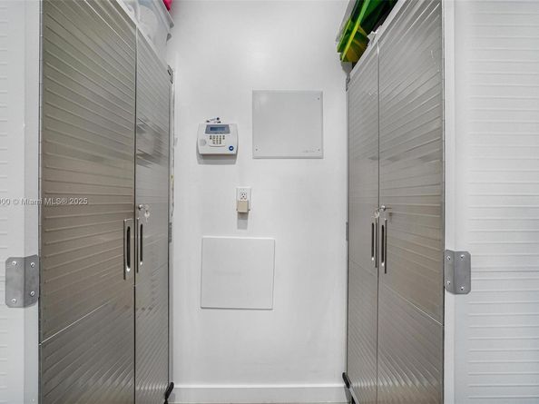 2923 Madison St, Hollywood FL 33020