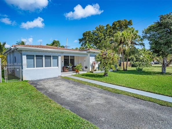 2923 Madison St, Hollywood FL 33020