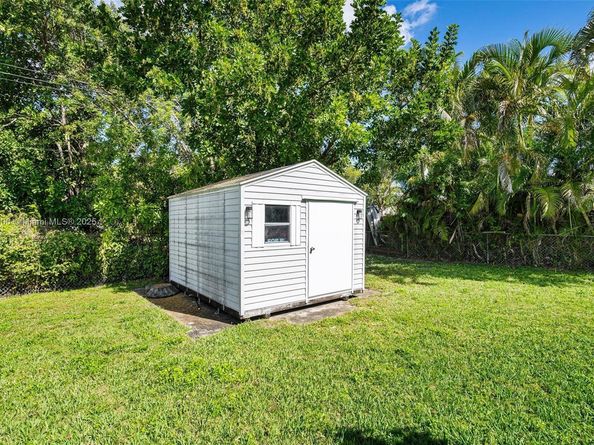 2923 Madison St, Hollywood FL 33020