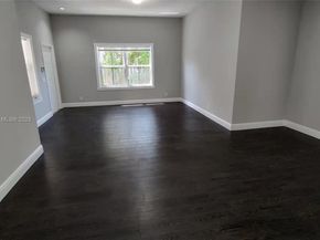 675 Maplewood Ct, Weston FL 33327