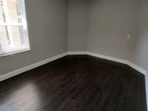 675 Maplewood Ct, Weston FL 33327