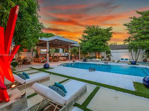 8761 SW 56th St, Miami FL 33165
