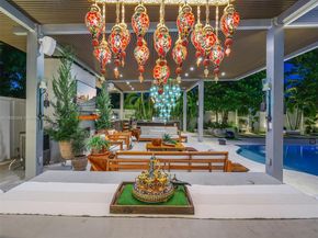 8761 SW 56th St, Miami FL 33165