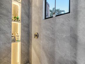 8761 SW 56th St, Miami FL 33165