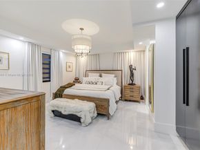 8761 SW 56th St, Miami FL 33165