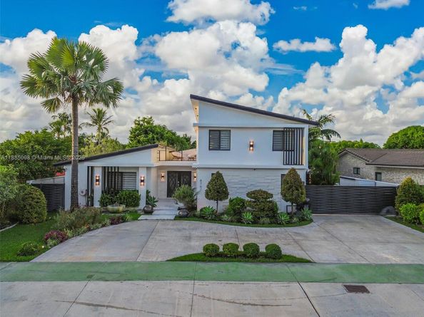 8761 SW 56th St, Miami FL 33165
