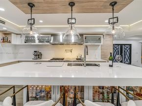 8761 SW 56th St, Miami FL 33165