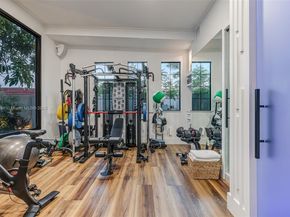 8761 SW 56th St, Miami FL 33165