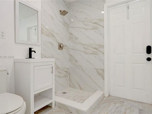 1035 NW 11th Ct, Fort Lauderdale FL 33311