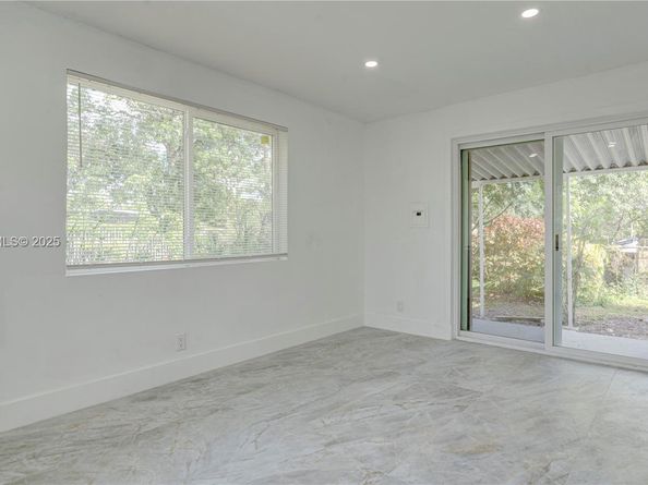 1035 NW 11th Ct, Fort Lauderdale FL 33311