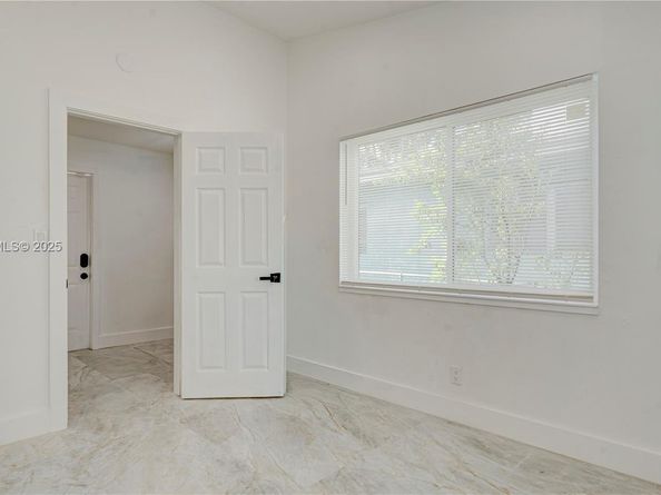 1035 NW 11th Ct, Fort Lauderdale FL 33311