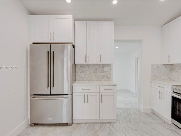 1035 NW 11th Ct, Fort Lauderdale FL 33311