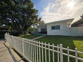 13895 NE 11th Ave, North Miami FL 33161