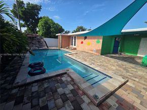 13895 NE 11th Ave, North Miami FL 33161