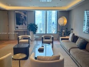 121 NE 5th St 2504, Miami FL 33132