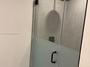 121 NE 5th St 2504, Miami FL 33132