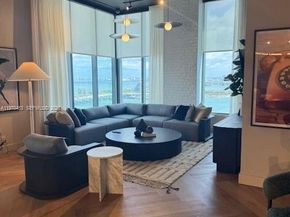 121 NE 5th St 2504, Miami FL 33132
