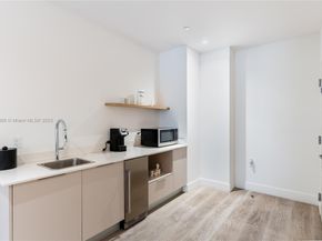 229 SW 9th 218, Miami FL 33130