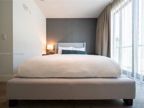 229 SW 9th 218, Miami FL 33130