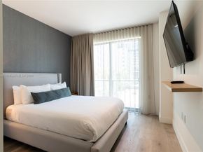 229 SW 9th 218, Miami FL 33130