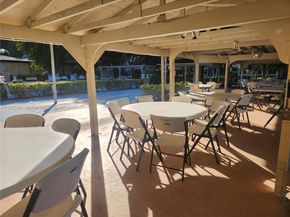 5100 NW 35th St 101, Lauderdale Lakes FL 33319