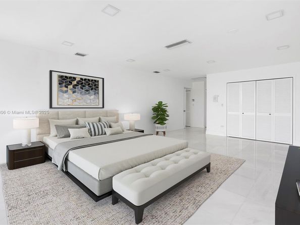 6795 & 6793 Brookline Dr, Hialeah FL 33015