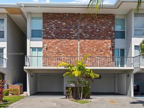 6795 & 6793 Brookline Dr, Hialeah FL 33015