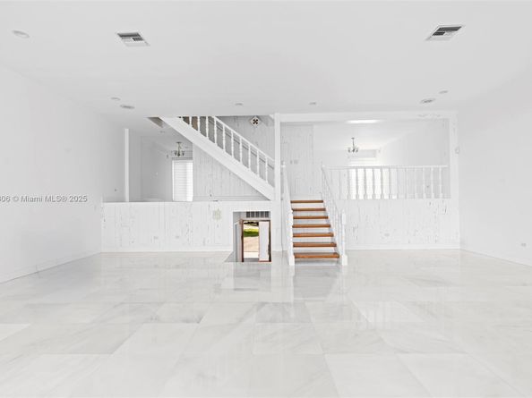 6795 & 6793 Brookline Dr, Hialeah FL 33015