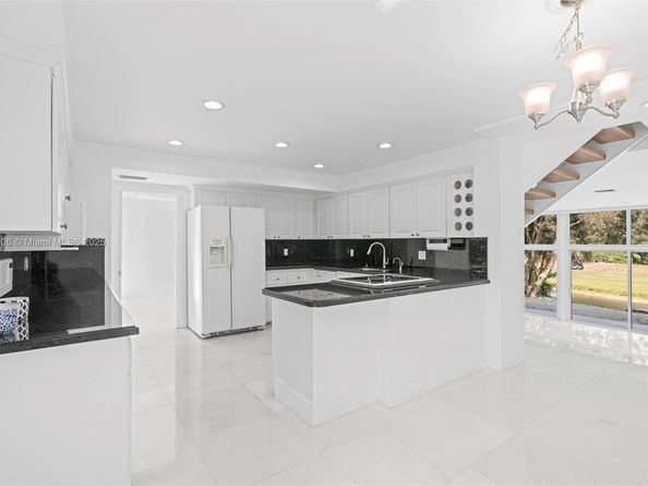 6795 & 6793 Brookline Dr, Hialeah FL 33015