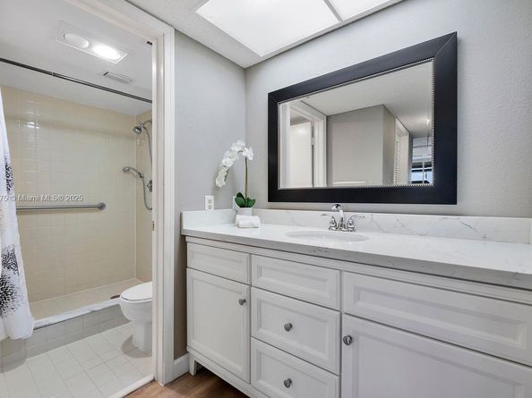 23249 N Barwood Ln N 102, Boca Raton FL 33428