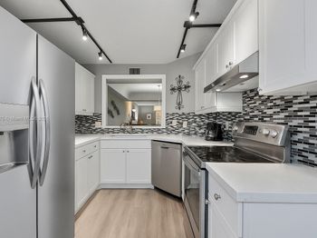 23249 N Barwood Ln N